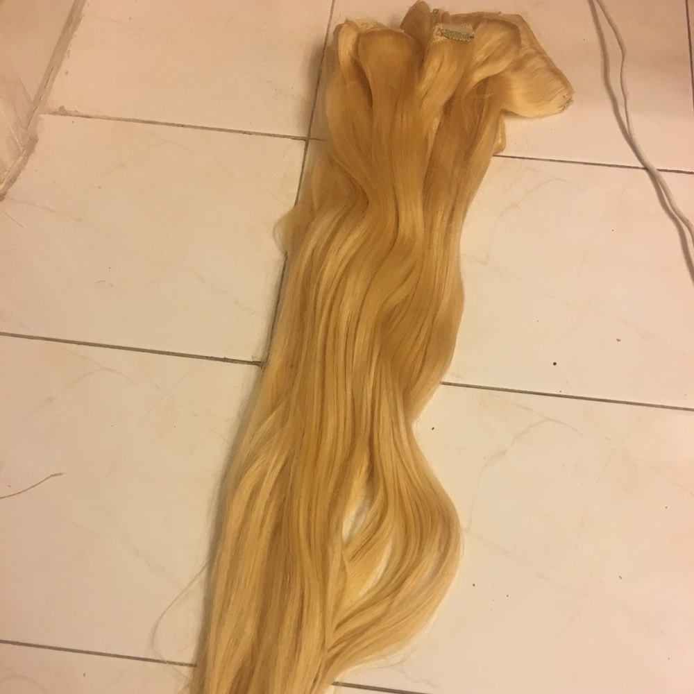 Human hair clip in extensions